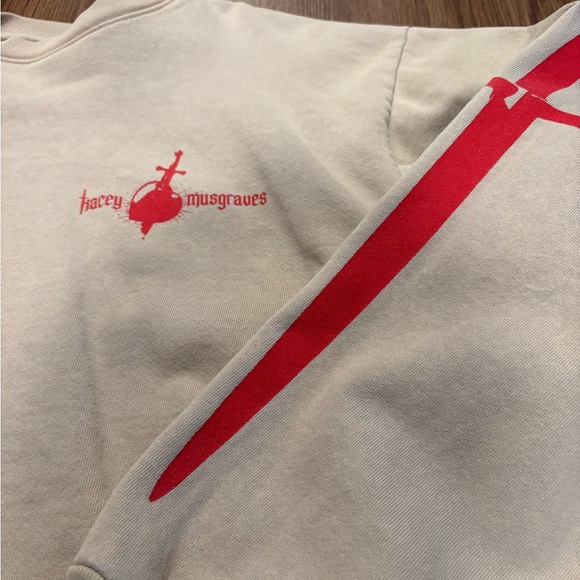 Kacy Musgraves Cream Sweatshirt with Red Graphic "star-crossed: unveiled" - Picture 5 of 7